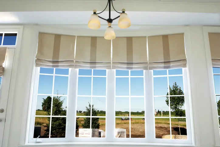 Cortinas o persianas con protección UV