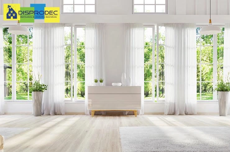 Decoración de una casa de campo con cortinas