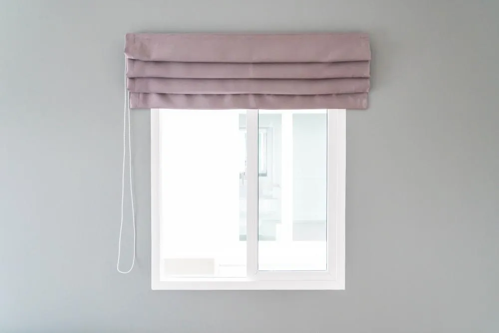 Cortinas enrollables para composiciones limpias y contemporáneas