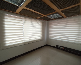 Cortinas Sheer Elegance y Roller Duo de diferentes colores y texturas